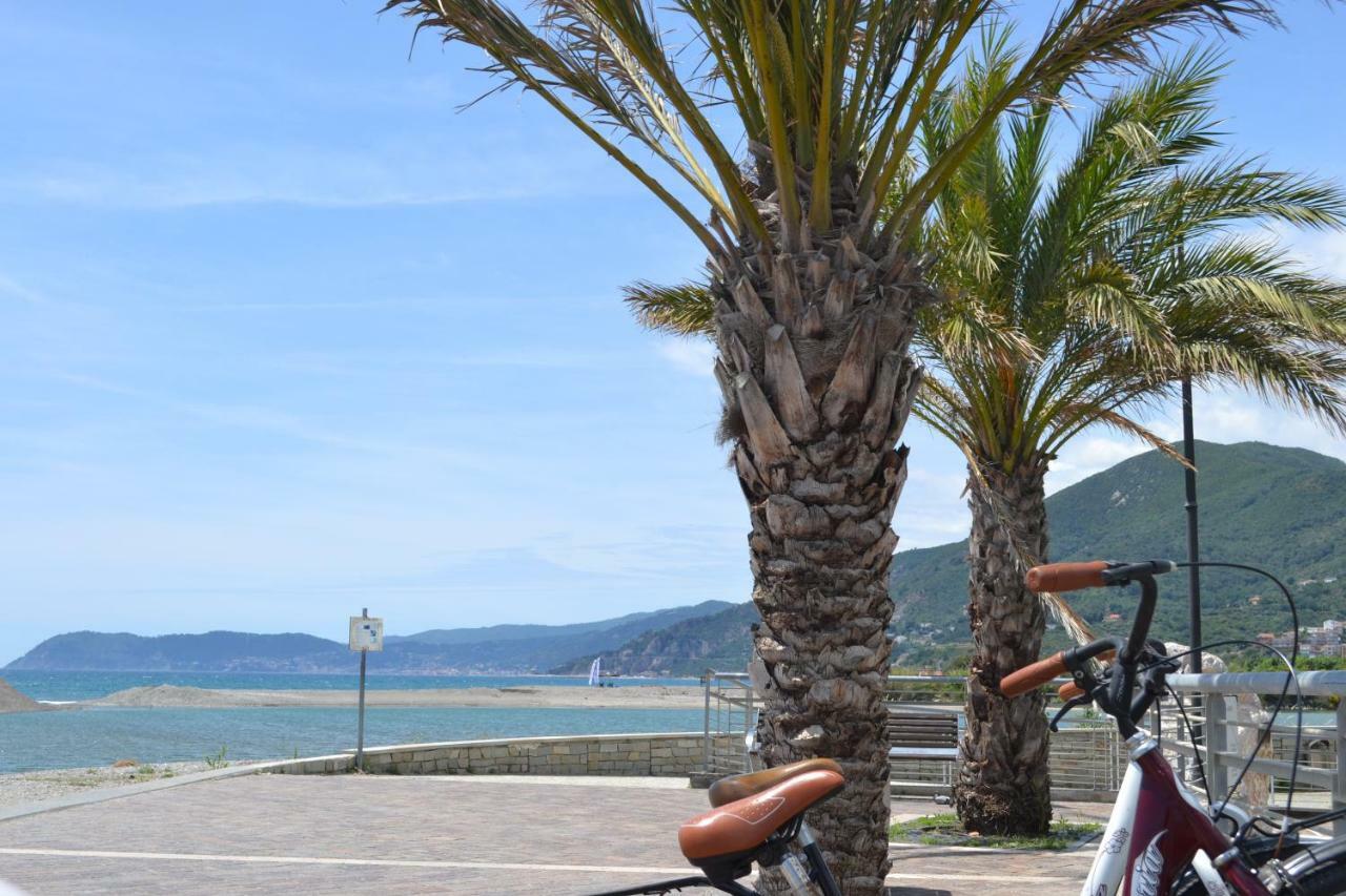 Appartamento Vista Mare Albenga Exteriér fotografie