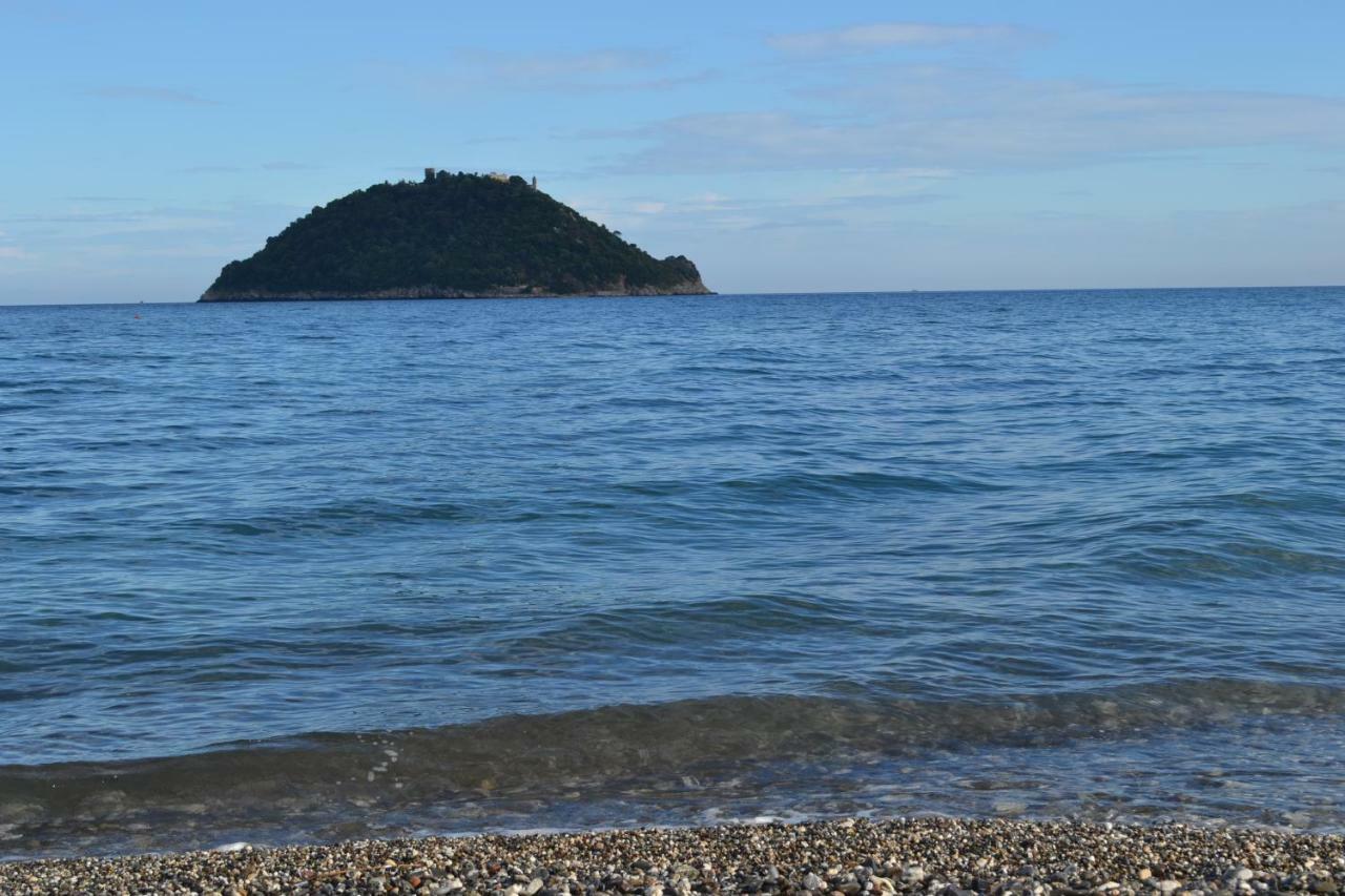 Appartamento Vista Mare Albenga Exteriér fotografie